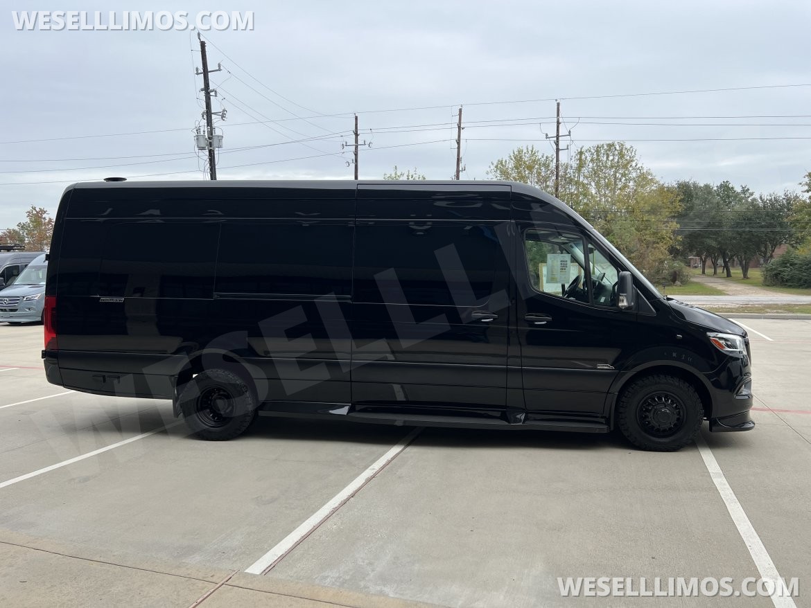 2025 Midwest Automotive Designs Mercedes-Benz Business Class Dual Bench 170 EXT #13930 Sprinter - Photo 2