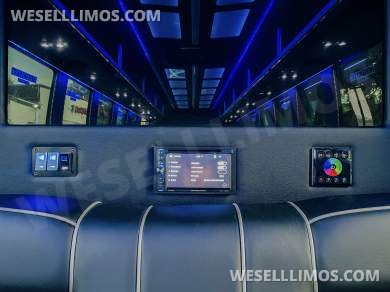 2014 Global Motor Coach Ford Limo Bus