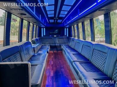 2014 Global Motor Coach Ford Limo Bus