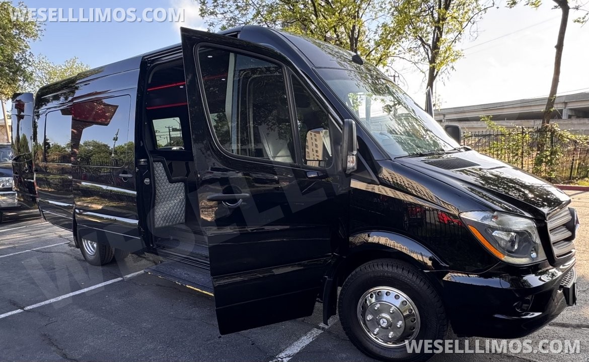 Photo of Sprinter for sale: 2018 Mercedes-Benz 3500 16"