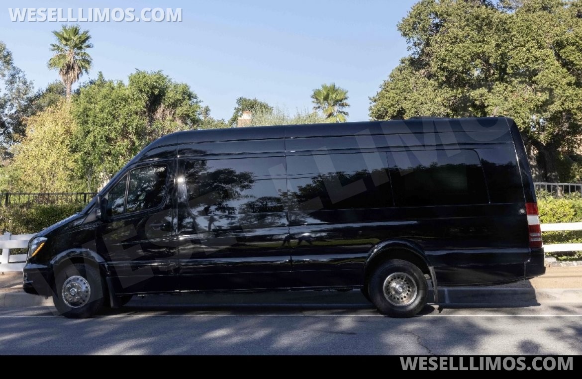 Photo of Sprinter for sale: 2018 Mercedes-Benz 3500 16"