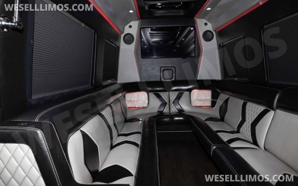 Photo of Sprinter for sale: 2018 Mercedes-Benz 3500 16"