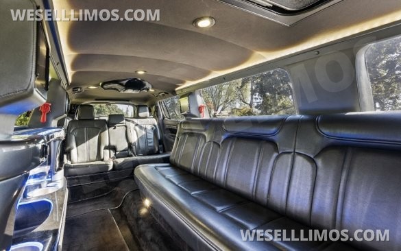 2018 Lincoln MKT 120”Limousine