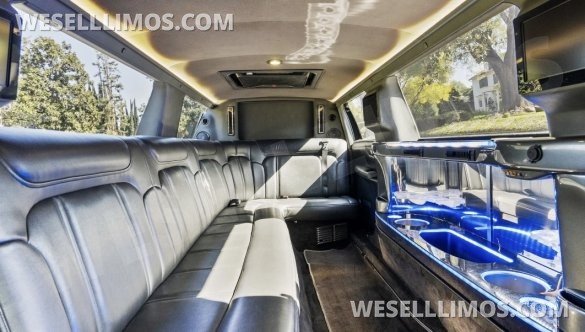 2018 Lincoln MKT 120”Limousine