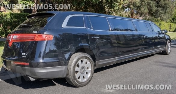 2018 Lincoln MKT 120”Limousine