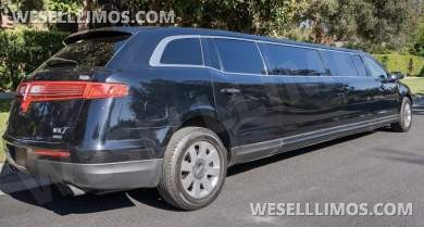 2018 Lincoln MKT 120”Limousine