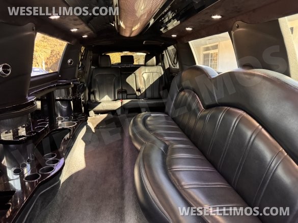 2018 Lincoln MKT 120”Limousine