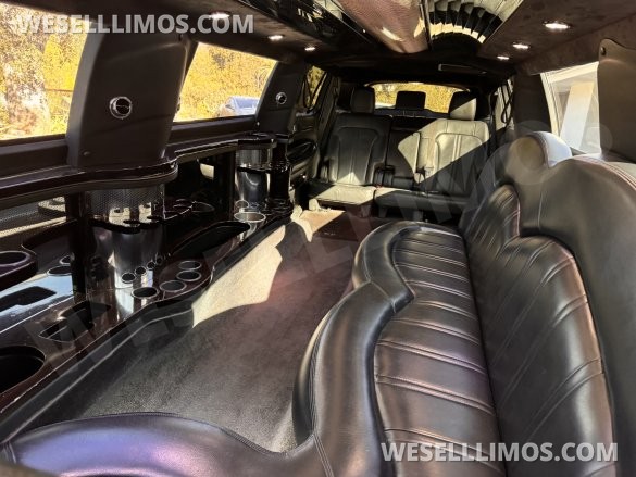 2018 Lincoln MKT 120”Limousine