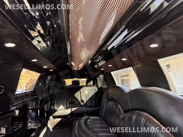 2018 Lincoln MKT 120”Limousine