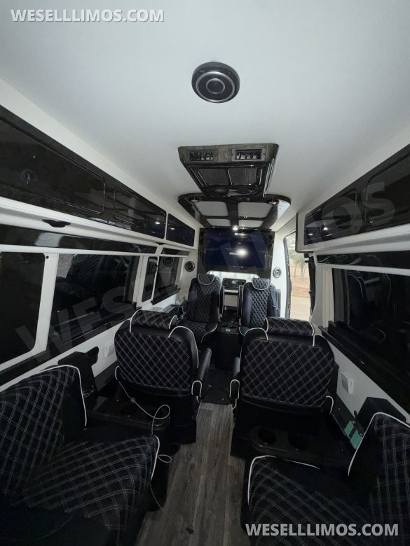 2023 Midwest Mercedes-Benz 3500 4wd 170ext  Sprinter Maybach seating/ solar package