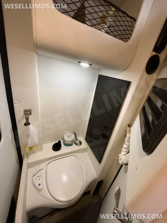2023 Midwest Mercedes-Benz 3500 4wd 170ext  Sprinter Maybach seating/ solar package