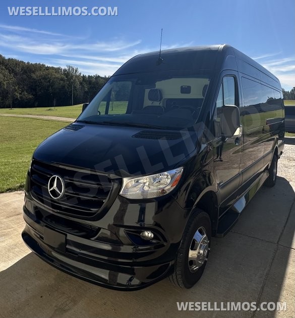2023 Midwest Mercedes-Benz 3500 4wd 170ext  Sprinter Maybach seating/ solar package