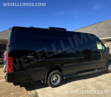2023 Midwest Mercedes-Benz 3500 4wd 170ext  Sprinter Maybach seating/ solar package