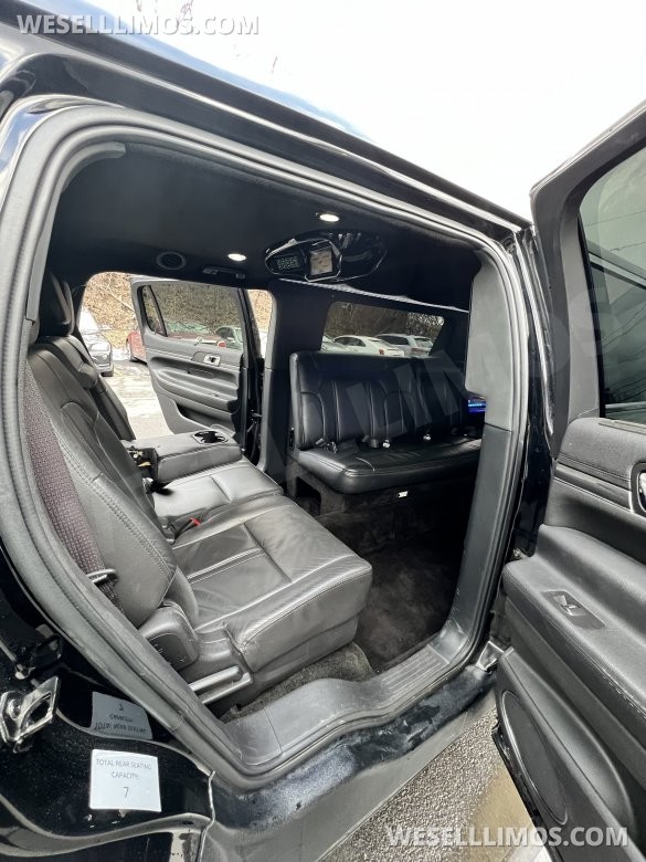 2018 Lincoln MKT Limousine for Sale in Albany, NY - Photo 3
