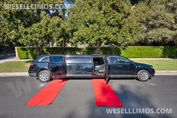 2018 Lincoln MKT Limousine