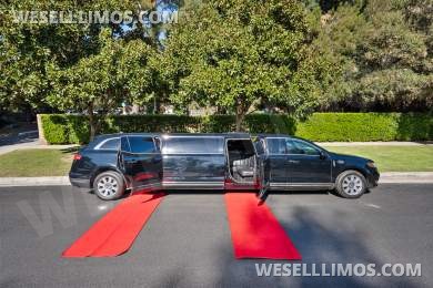 2018 Lincoln MKT Limousine