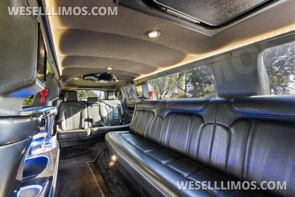 2018 Lincoln MKT Limousine