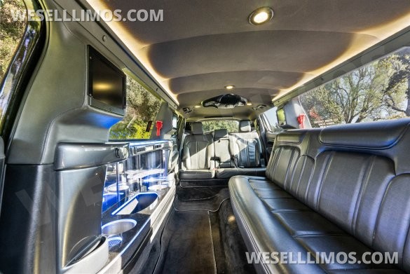 2018 Lincoln MKT Limousine