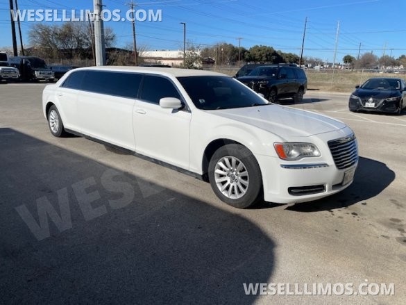 2014 Chrysler 300 Limousine for Sale in Austin, TX - Main Photo
