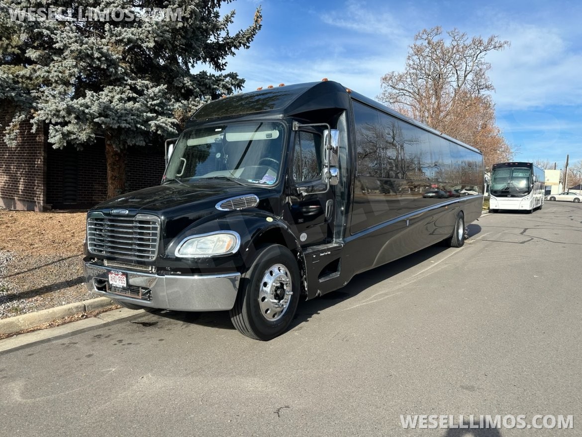 2015 Grech  Freightliner Freightliner Shuttle Bus - Photo 2