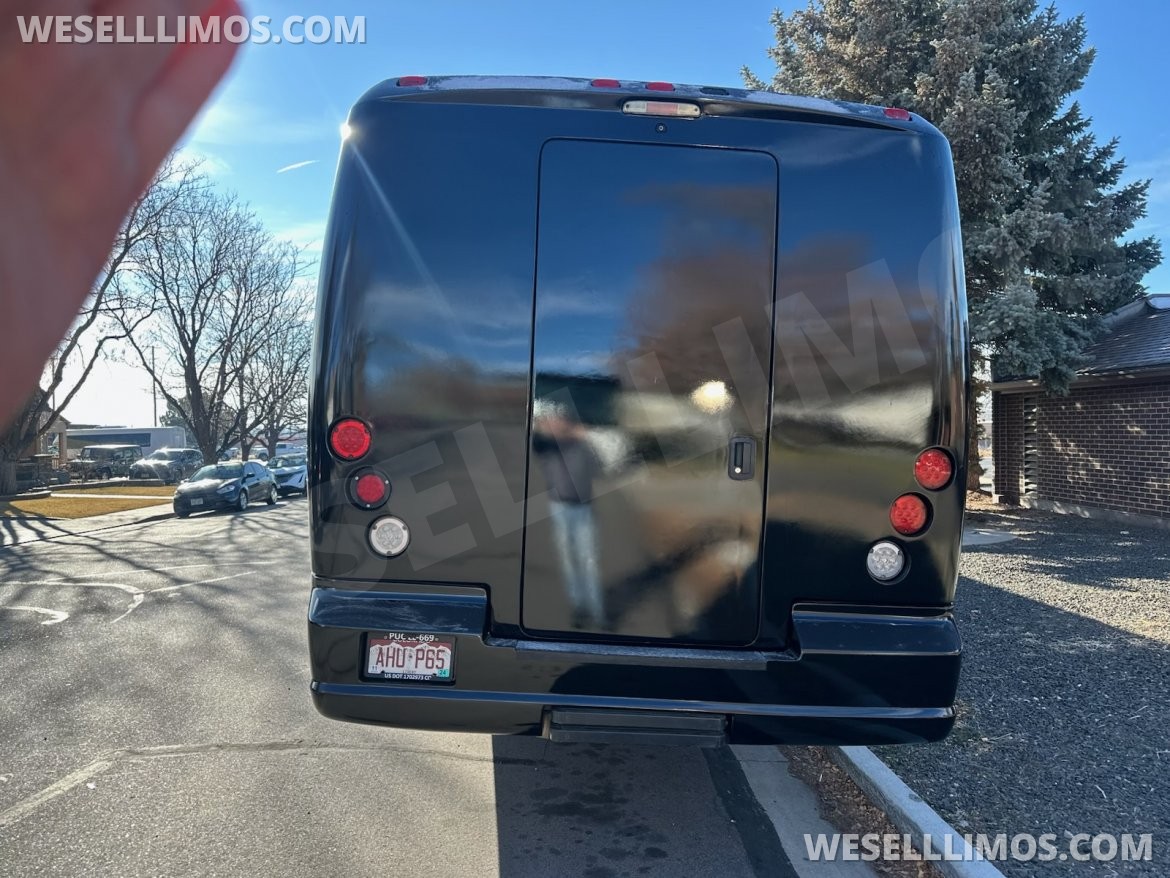 2015 Grech  Freightliner Freightliner Shuttle Bus - Photo 4