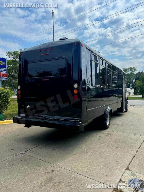 ***Financing Available***2013  International Limousine Bus new build