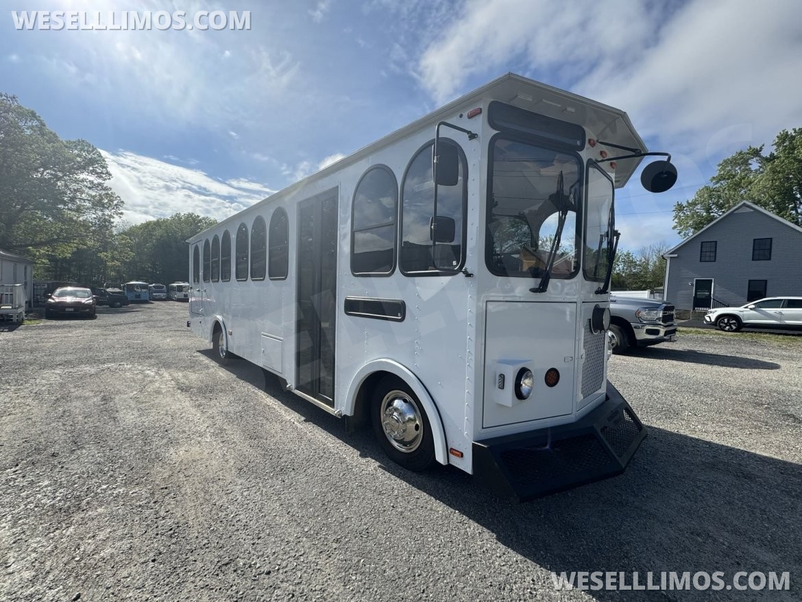 Trolley for sale: 2016 Ford F53 by Hometown Villager Trolley