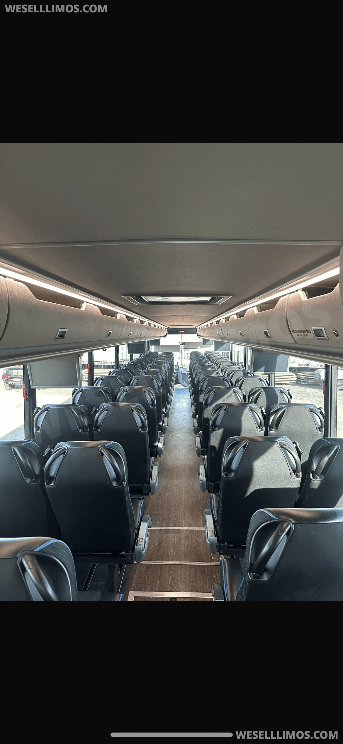 2020 Van Hool CX45 Motorcoach - Photo 3
