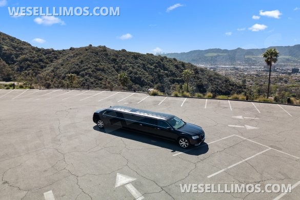 2020 Chrysler limousine