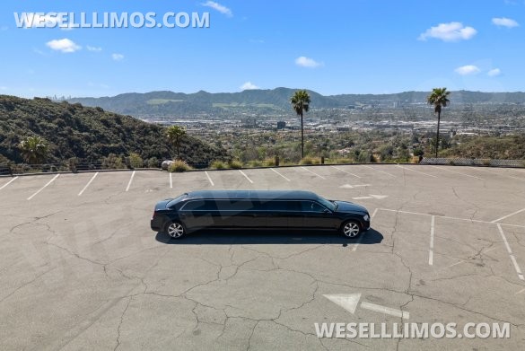 2020 Chrysler limousine