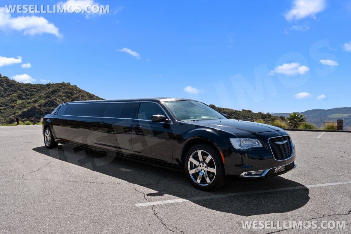 Limousine for sale: 2019 Chrysler 300