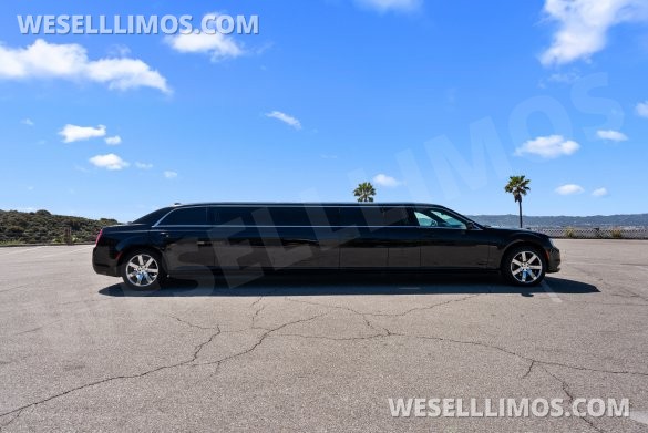 2020 Chrysler limousine