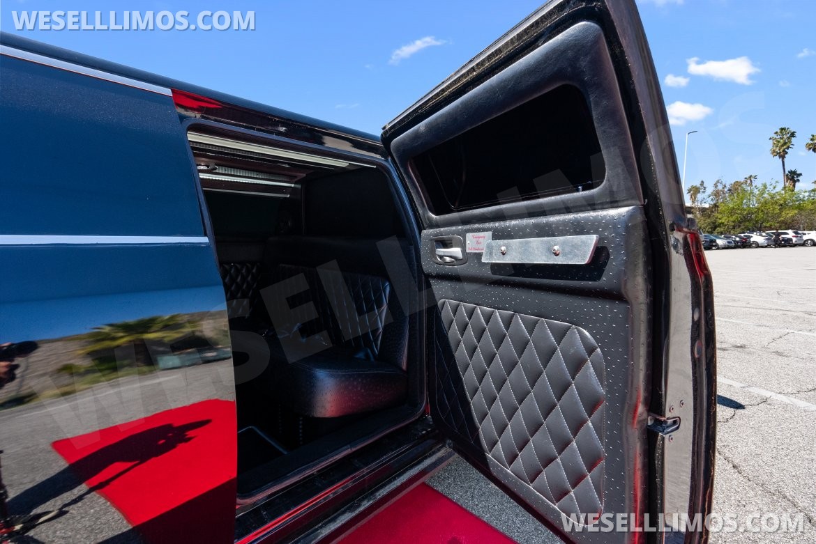 Photo of Limousine for sale: 2020 Chrysler 300