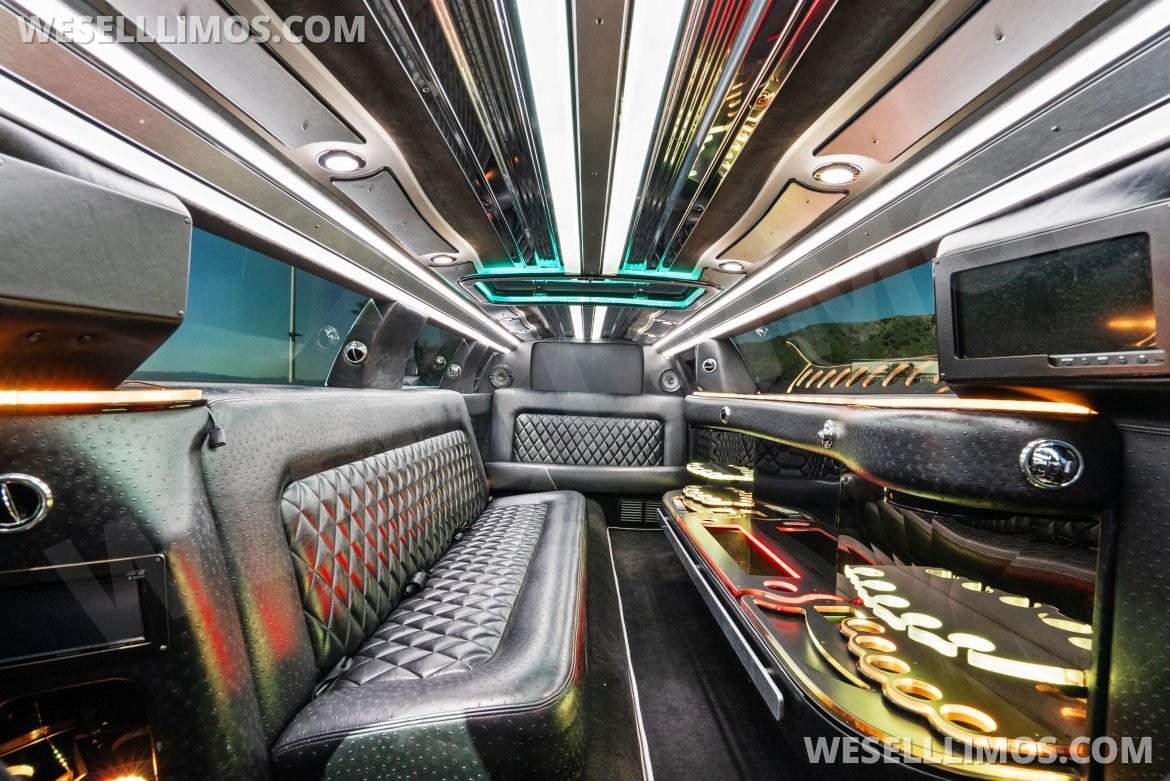 Photo of Limousine for sale: 2020 Chrysler 300