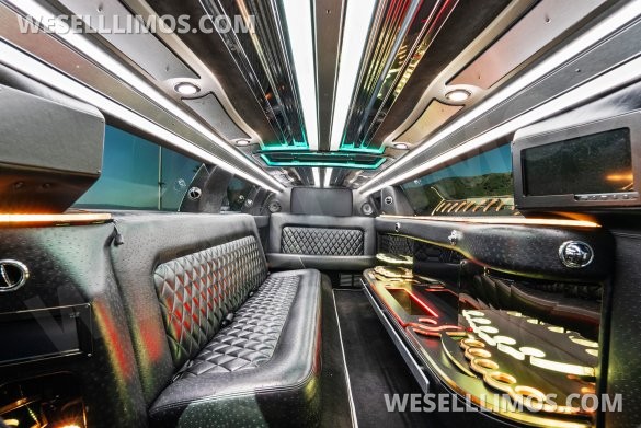 2020 Chrysler limousine
