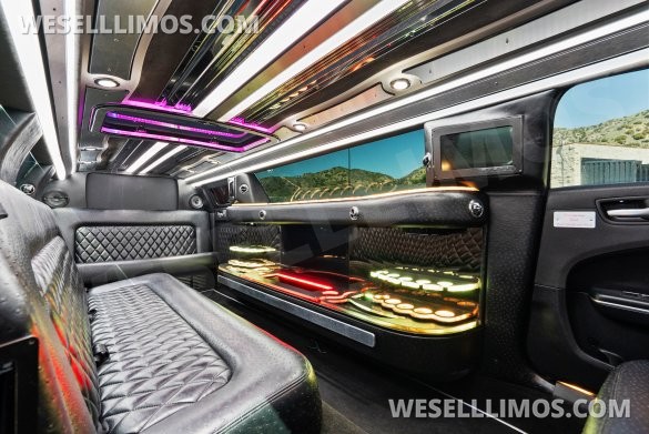2020 Chrysler limousine