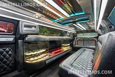 2020 Chrysler limousine