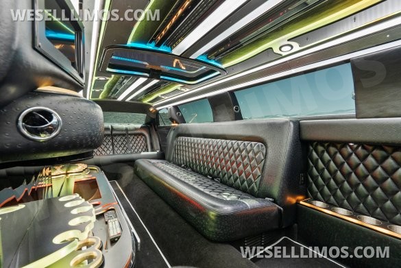 2020 Chrysler limousine