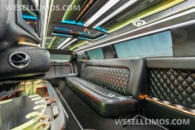 2020 Chrysler limousine