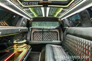 2020 Chrysler limousine