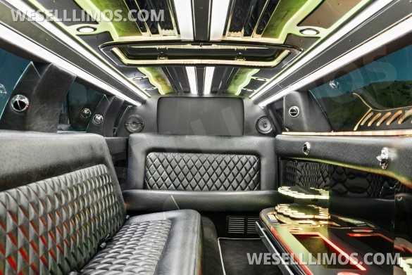 2020 Chrysler limousine