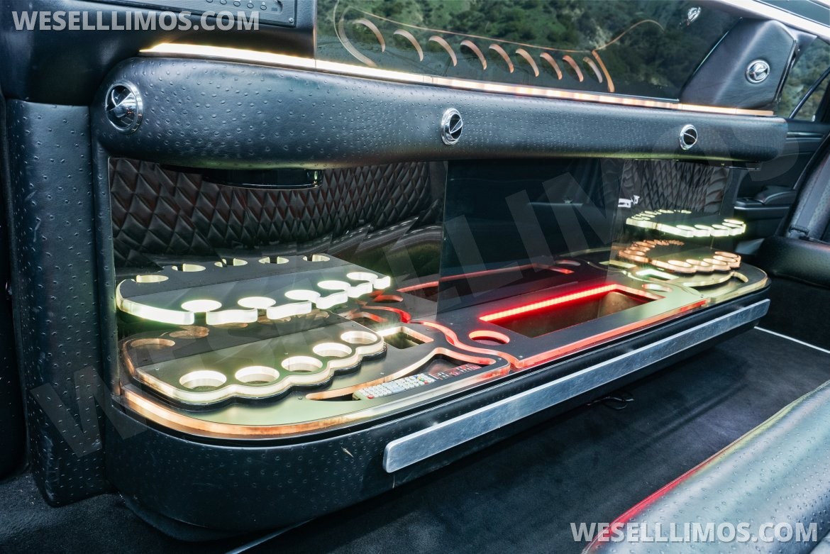 Photo of Limousine for sale: 2020 Chrysler 300