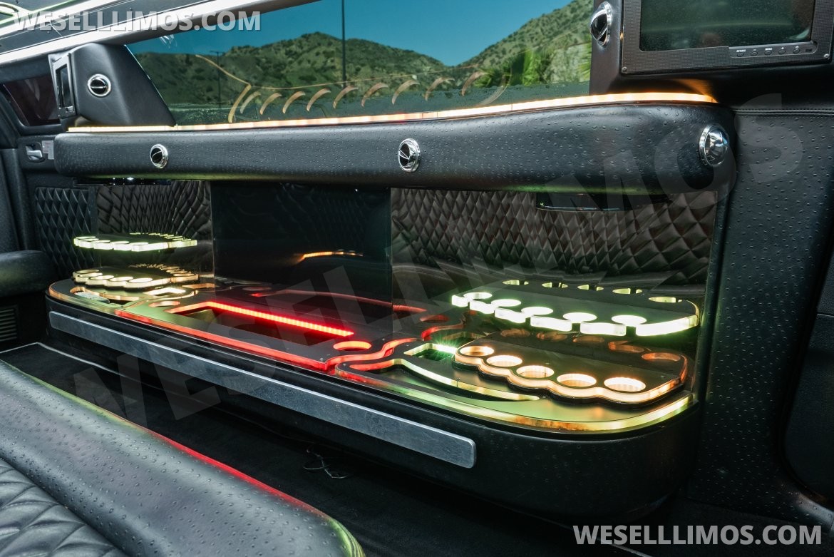 Photo of Limousine for sale: 2020 Chrysler 300