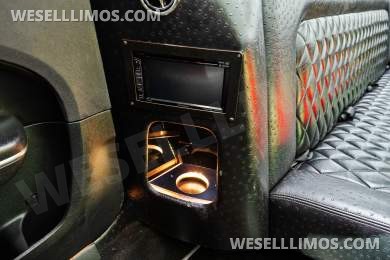 2020 Chrysler limousine