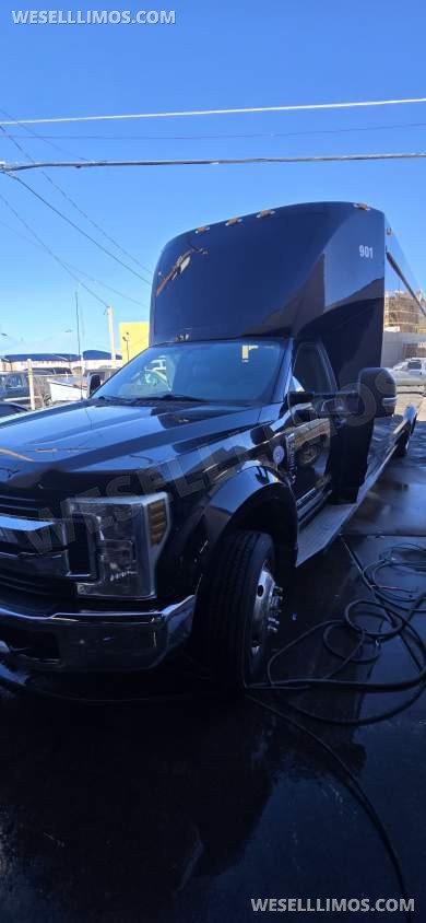 2018 Tiffany Coachbuilders Ford F550 Shuttle Bus