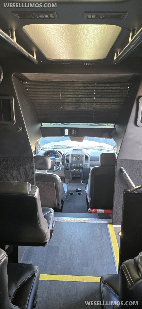 2018 Tiffany Coachbuilders Ford F550 Shuttle Bus