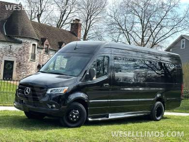 2024 15 Passenger Massive Trunk Road Liner 747 Auto Elite Mercedes-Benz Sprinter