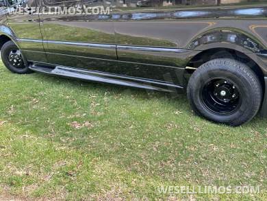 2024 15 Passenger Massive Trunk Road Liner 747 Auto Elite Mercedes-Benz Sprinter