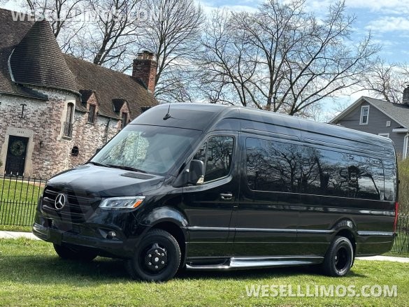 2024 15 Passenger Massive Trunk Road Liner 747 Auto Elite Mercedes-Benz Sprinter
