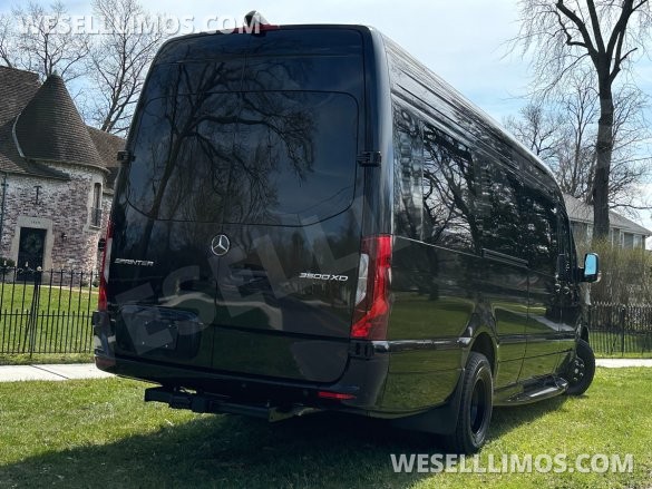 2024 15 Passenger Massive Trunk Road Liner 747 Auto Elite Mercedes-Benz Sprinter